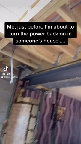 Re upload 😬 #tradesmenbanter #electrician #sparky