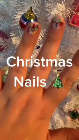Christmas nails bby (I was hungover I blame the terrible transition on that) 🎄 #fyp #christmasnails #holidaynailsinspo #nailart