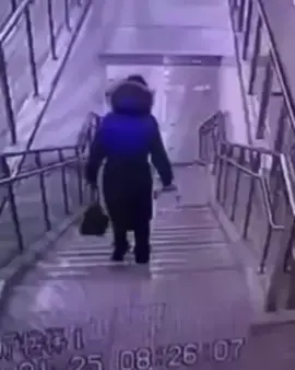 woman fall down a flight of stairs #4u #viral  #foryou  #foryourpage #funny