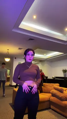 Le dije a mich que cantara conmigo y rompioo @its.michhh 🔥🔥🙌🏽  #unaladycomotu