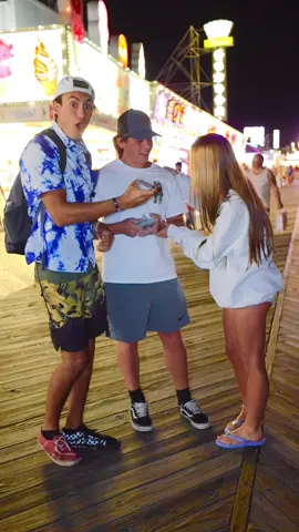 Man just sold his girl for bitcoin 😳 #fyp