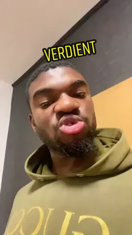 Er hat verdient. #tiktok #viralvideo #messi #lewandowski #ballondor2021 #fypシ