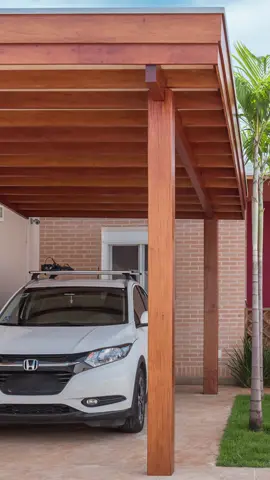 Funcionalidade e conforto. 😎🤩 #pergolado #forrodepalha #madeira #pergola #areadelazer #garagem