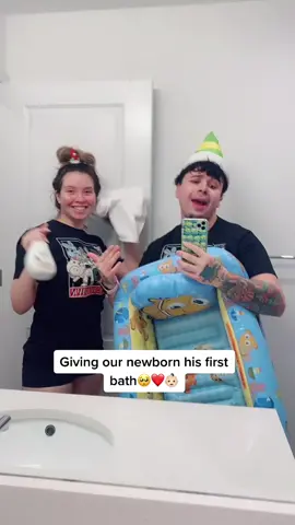 We were so excited 🥺❤️ @maryroseliven #livenfamily #maryroseliven #liven #couple #newborn #bath