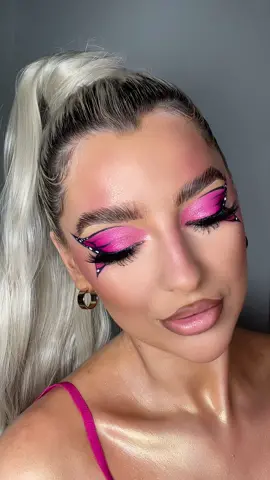 @withlovecosmetics New Palette 💖 #fy #foryou #lovecosmetics #eyeshadowpalette #makeupinspo #makeupideas