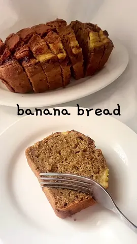 Món bánh hot hit 1 thời lun mà h tui mứi thử kk, thơm, mềm, ẩm ăn siu đỉnk | IG: _khn202_ | #bananabread #bake #fyp #foryou #xuhuong #LearnOnTikTok