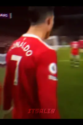 رايقين يا سيديي...                                                  #cristiano #ronaldo #manunited #fyp #fypシ #itsali9 #دايموند�� #تيم_ايرون♧ #جلوري♛