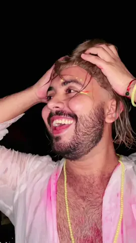 Esto fue justo despues de hacer la coreografia de #lasdivinas 🤣🤣🤣🤣  tenia que hablar con acento argentini y termine hablando ingles 🤣🤣🤣🤣🤣🤣
