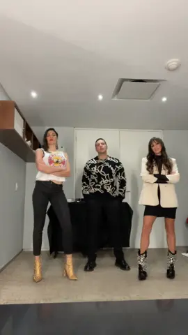 Lo que sentimos después de un largo día de trabajo! 💃🏻💃🏻🕺🏻#dance #dayathink @vadhirderbez