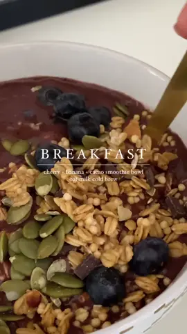 My favorite smoothie bowl 🍒🤎 #thatgirl #healthylifestyle #wellness #morningroutine #productive #morningmotivation #aesthetic #dayinmylife