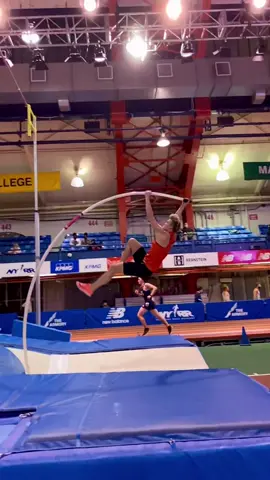 Watch till the end!!😳 #polevault #fail #sport