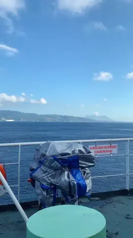 Keindahan selat bali dipagi hari #fyp #selatbali #pelabuhangilimanuk