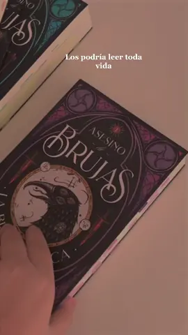 No tienen una idea de lo que me encantan estos libros 🥺💕✨ #serpentanddove #asesinodebrujas #shelbymahurin #BookTok #libroslibroslibros #booktokfyp