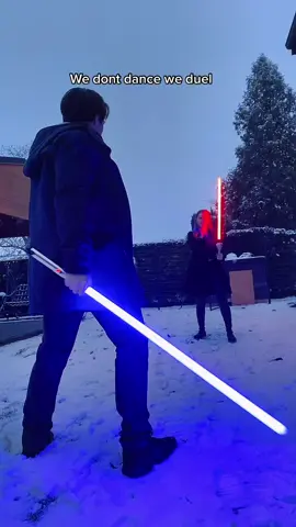 Very Kylo vs Rey vibe here #starwars #lightsaber #us #duel #haloinfinite #fyp #swfans @kochlice