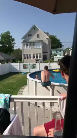 He popped right back up! 🤣 #failarmy #fails #pooljump #AEHolidayForever #CustomersMostLoved #poolsafety #poolside #pool #DoTheJuJu