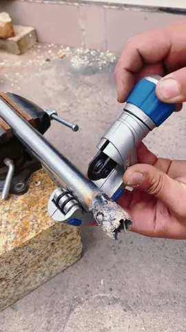 Bearing type tube cutter,HVAC cutting tool#tool#china #chinese #tools #handtools #Home #factory  #HVAC #cuttingtool #pipeline #tubecutter