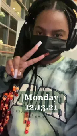 Just me preparing to cook up beats in the hospital at 5:30AM while I wait 🎹 #fypシ #musicproducer #femaleproducer #dailyvlog #dayinthelife #logicprox
