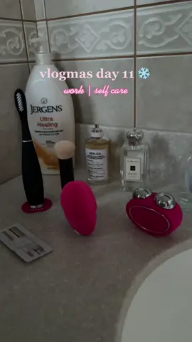 y ABoogie only give us an EP🥲 #Vlogmas #skincare #tokmas #Vlog #aesthetic #SelfCare #dailyvlog #wfh #workday #aboogie #luxury #showertok
