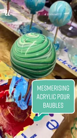 These acrylic pour baubles are stunning and so satisfying to watch 😍 (@Teyanna Marx) #baubles #diyproject #acrylicpour #christmasdecor #fyp #foryou