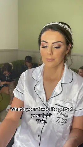 When people ask what my favourite part of my job is? This is it. #foryoupage #foryоu #makeup #fyp #makeupartist #reaction