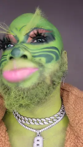 The Grinch lips tho #lips #funny