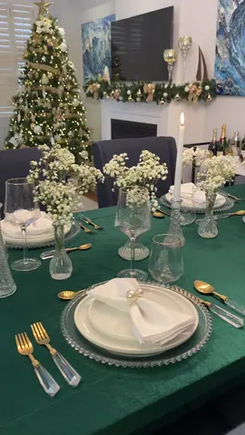 Holiday Plans ✨ #holidaytable #decor #tablescape #christmasdinner #christmas #holidaytiktok #christmasdecor #velvet #greendecor #tablestyling #diychristmas
