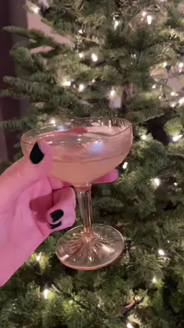 This is mid 20s and I love it #millenialsoftiktok #gorgeousgorgeousgirls #friday #christmas #martini