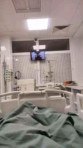 лежу в реанимации, операция позади,  жуткий#всебудетхорошо #больница #всемдобра