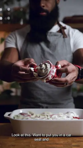 Vegan Red Velvet Cinnamon Rolls Delicious, soft, fluffy and festive!Recipe in bio! #VeganTikTok #VegansOfTikTok #VeganTreats #TikTokVegans #VeganHolidays #VeganDesserts #VeganCinnamonRolls #RedVelvet #Christmas2021 #fyp #foryoupage