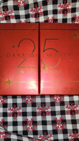 DAY 22!!! 🦌🎄🎅⛄ #adventcalendar #makeup #yule #xmas #christmas #makeupadventcalendar #fyp