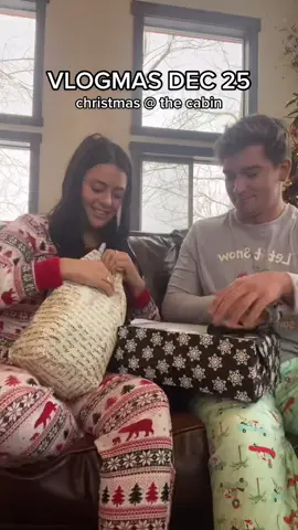 started off quiet because there were sleeping babies but such a good day! LOVE YOU ALL🤍💚❤️ #christmas #happyholidays #Vlogmas