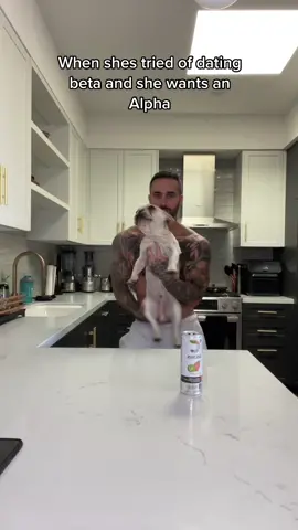 Obi and @celsiusofficial included in the package ❤️😂 #celsiusbrandpartner #celsiuslivefit