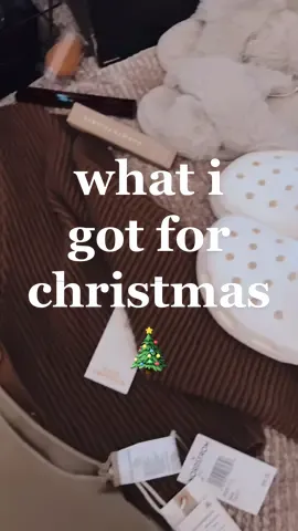 What I got for #christmas 🥰 & I used my beauty blender when I got it 😂 don’t come for me that it’s used!! #christmashaul #haul #MyPlayoffPicks
