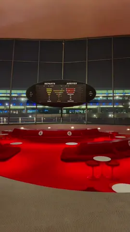 one of the many reasons i love nyc is because old buildings like the twa terminal in jfk are so carefully preserved @bbyklaric