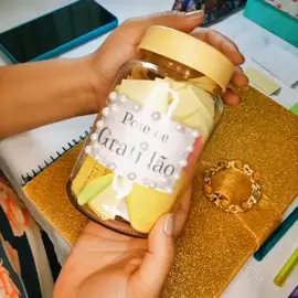 Aprenda uma forma diferente de fazer o Pote/Caixinha da Gratidão. Que seja uma benção em sua vida e te ajude a ser mais grato!#gratidao #oracao ❤️🙏