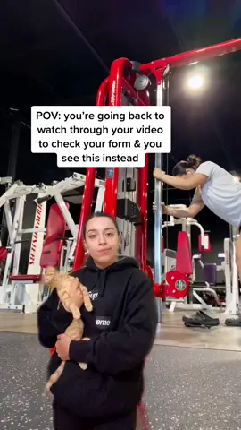 It’s TOO early for this 😭 #gymfails #gymfailnation #FritoLayRickRoll #gymgirltiktok #gymgirlshiiiii #GymTok #gymhumor #workouthumor #StepandFlex