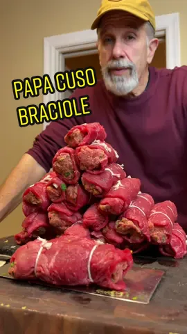 Papa Cuso makes homemade Italian braciole 👨🏼‍🦳🤌🏼 #pasta #italianfood #3minutevideo