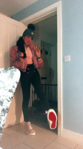 Fit check for winter wonderland in London tomorrow ❤️ #foryou#winterwonderland#4up#foryoupage