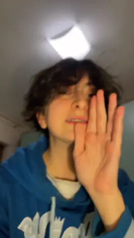 non capisco perche questa canzone è virale solo adesso aaaa