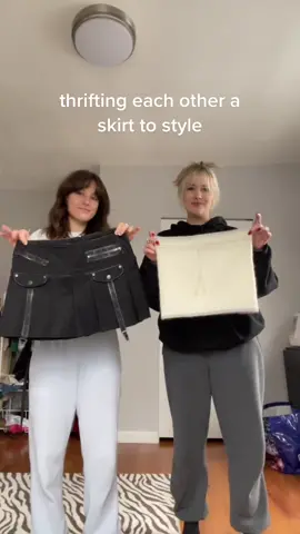 another style challenge w @ssiiena :) #thrift #thrifted #thriftchallenge video style ib @*✧･ﾟ:*ᴀᴍᴀɴᴅᴀ*:･ﾟ✧