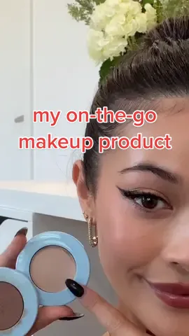 Okay new fav product alert !!! BUTTER consistency, compactable, & comes w a mirror ⭐️ @Alleyoop
