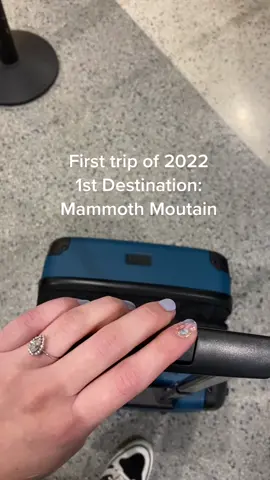Lets just say snowboarding isnt for me 🙃 #mammothmountain #trip2022 #dayinmylife