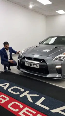 Nissan GT-R 💨 #foryou #cartiktok #carcommunity #features #nissangtr