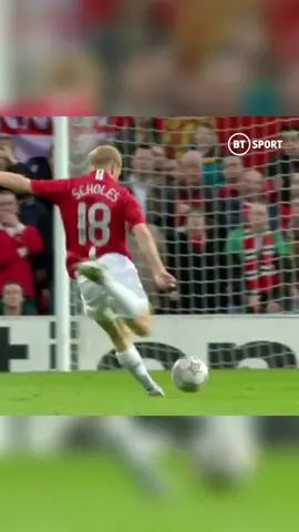 Paul Scholes reckons the 2008 Barca side gave him two of the toughest games he ever had... But what a goal! #paulscholes #manutd #barca #football