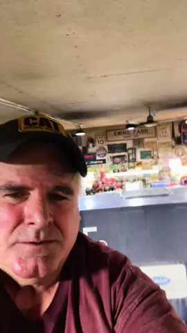 How to dump frozen loads#truckertiktok #379peterbilt #bucketlife #owneroperator #budlight #pennsylvania