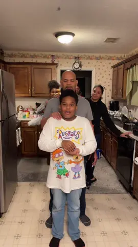 when the familh wants to do a challenge lol #badromancechallenge  #fyp #familyfirst  #fun #badromancesingchallenge