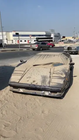 Abandoned lambo in Dubai..