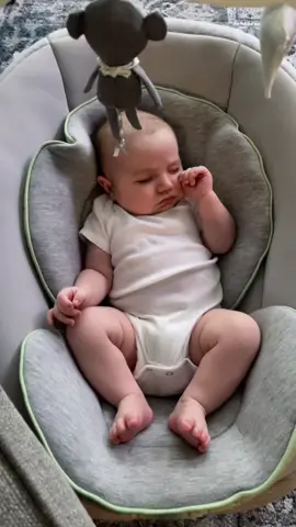 Don’t worry, she’s still sleeping 😂 #startledbaby #startlereflex #fyp  #babysleeping #deepsleep #funnyvideos #funnybabyvideos