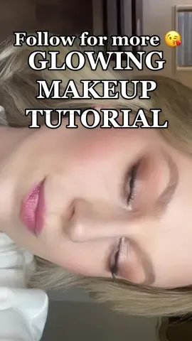 2 whole people requested a tutorial on this look, so here she is 🤪 #makeuptutorial #shimmereyes  #fentybeauty #glowymakeup