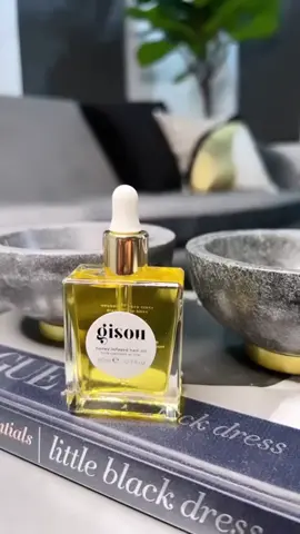 Absolutely love the honey infused hair oil by @Gisou   #HairCareTips #gisouhairoil #beautycommunity #sephora #beauty